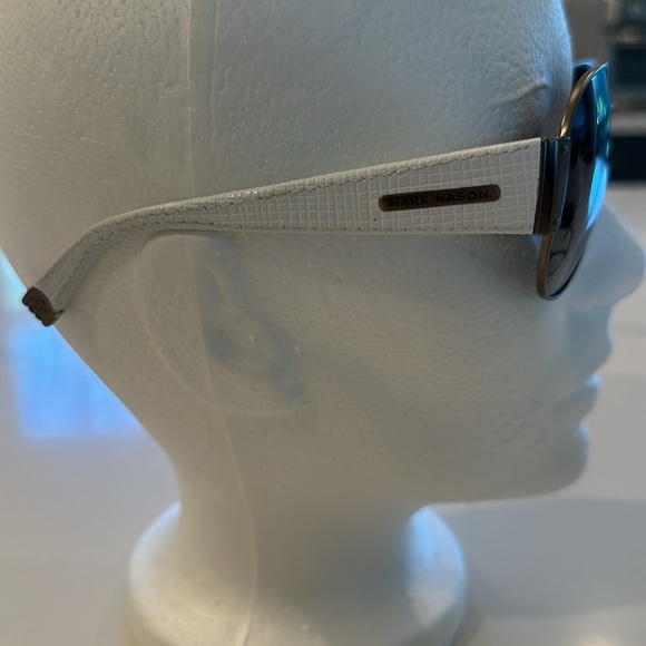 Mark Nason women’s polarized sunglasses - Picture 3 of 10